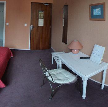 Logis Le Bretagne Hotel Sillé-le-Guillaume