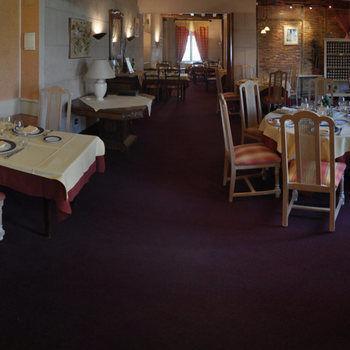 Logis Le Bretagne Hotel 2*