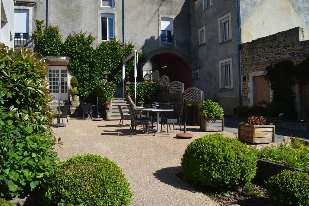 Hotel Logis Le Bretagne 2*