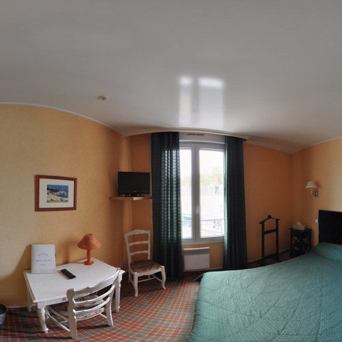 Hotel Logis Le Bretagne 2*